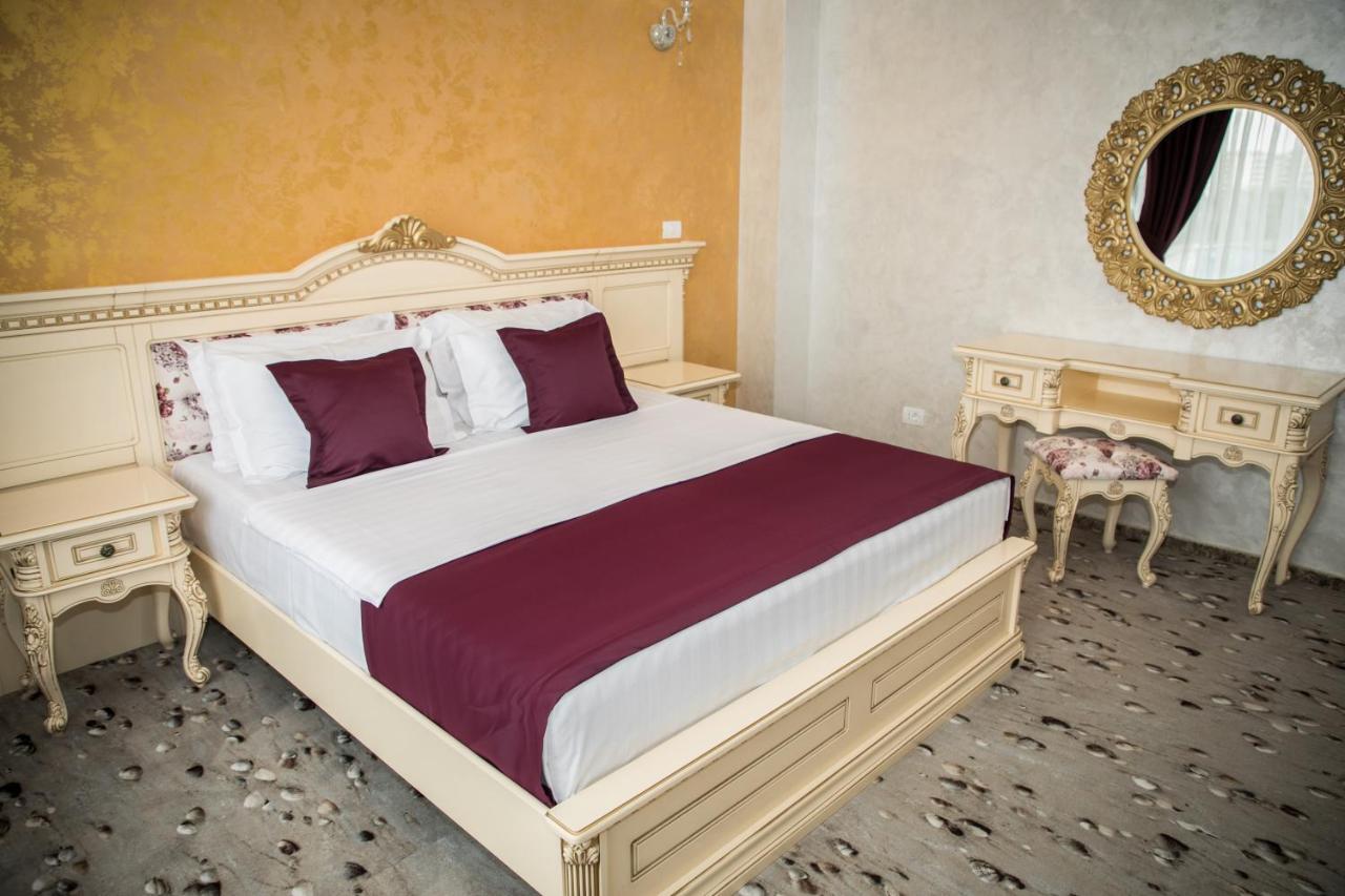 Almar Lake View Boutique H Adults Only Mamaia Exteriör bild