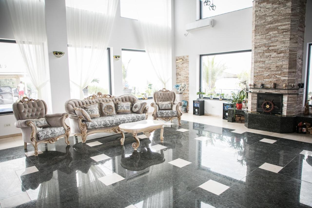 Almar Lake View Boutique H Adults Only Mamaia Exteriör bild