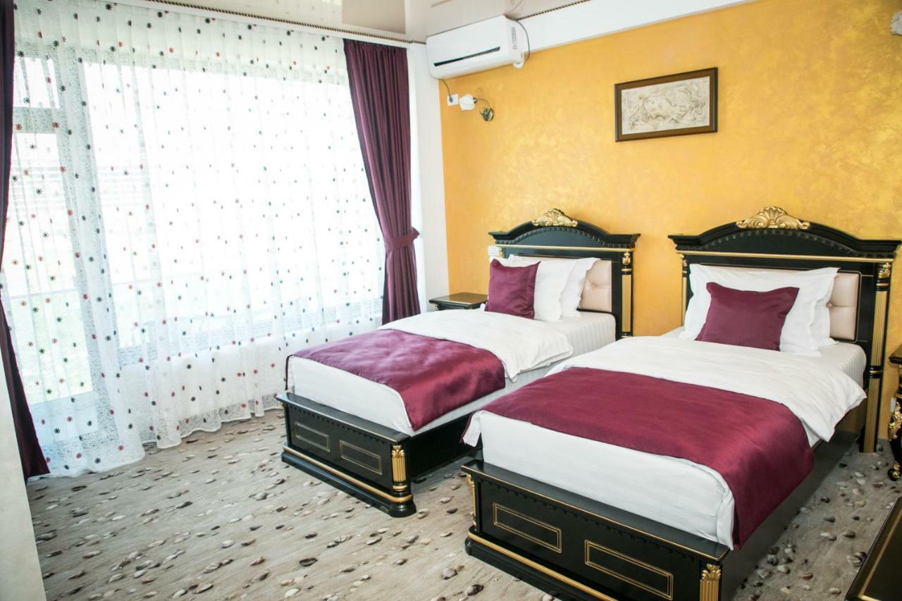 Almar Lake View Boutique H Adults Only Mamaia Exteriör bild