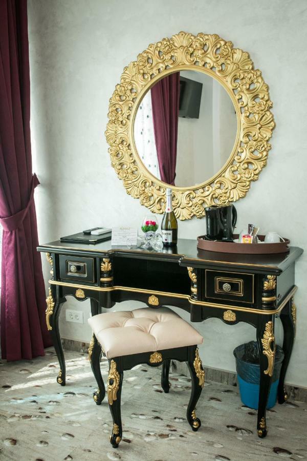 Almar Lake View Boutique H Adults Only Mamaia Exteriör bild