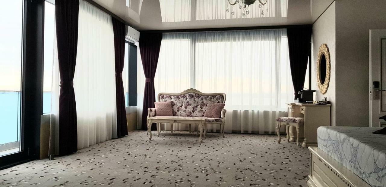 Almar Lake View Boutique H Adults Only Mamaia Exteriör bild