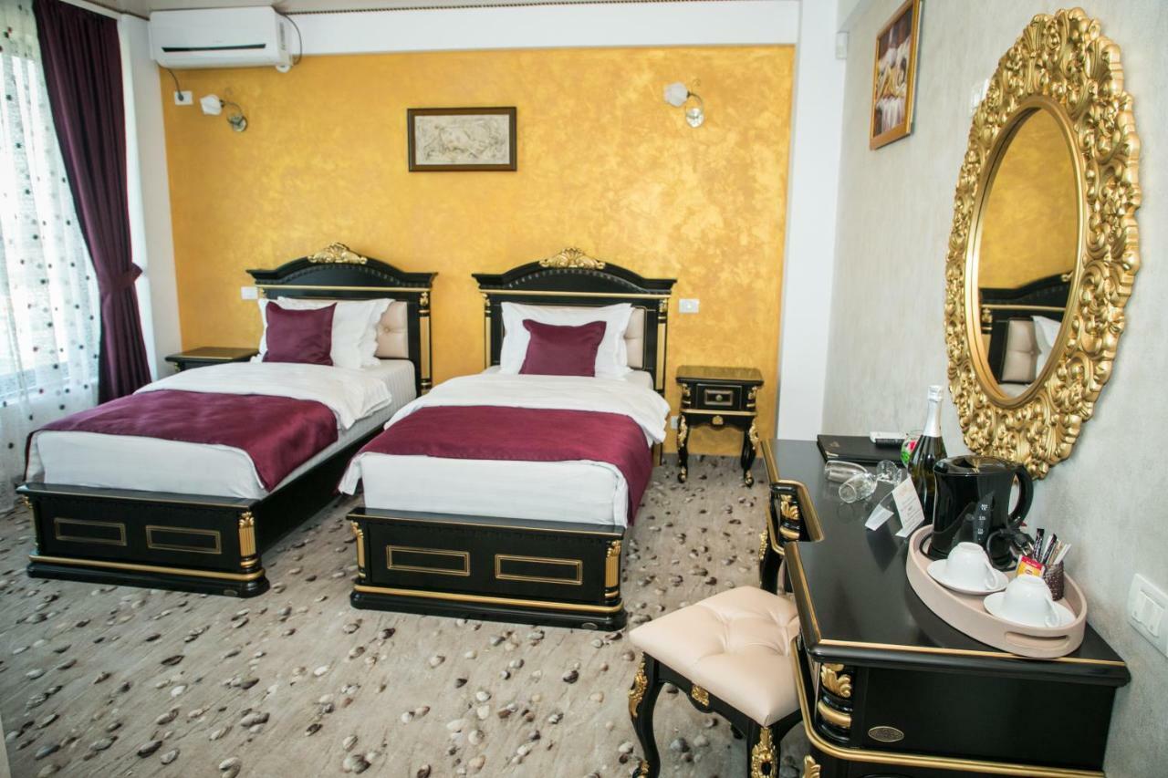 Almar Lake View Boutique H Adults Only Mamaia Exteriör bild